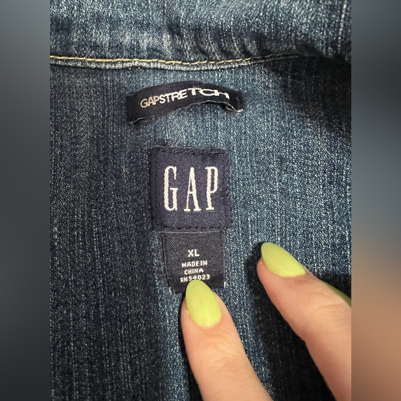 Gap Jean Jacket - Picture 2 of 6